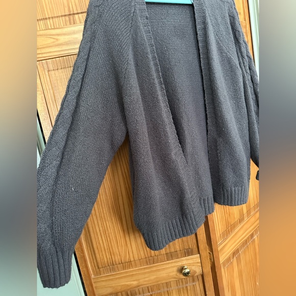 hollister sweater cardigan 🩶 - Picture 2 of 5